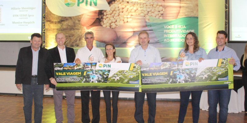 Produtores da Copagril s&atilde;o premiados pela alta produtividade de soja em programa da Syngenta