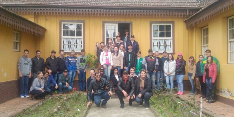 Jovens dos comit&ecirc;s da Copagril participam de viagem de imers&atilde;o