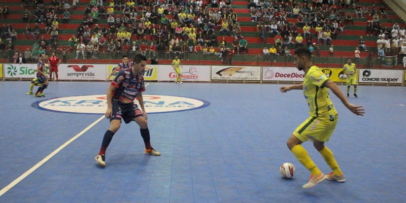 Copagril Futsal empata com Cascavel e fica na vice-lideran&ccedil;a do Paranaense