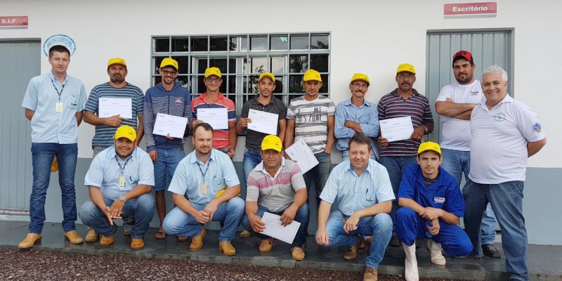 Transportadores de leite do Mato Grosso do Sul recebem treinamento