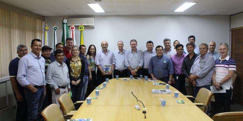 Copagril recebe visita de comitiva do Paraguai