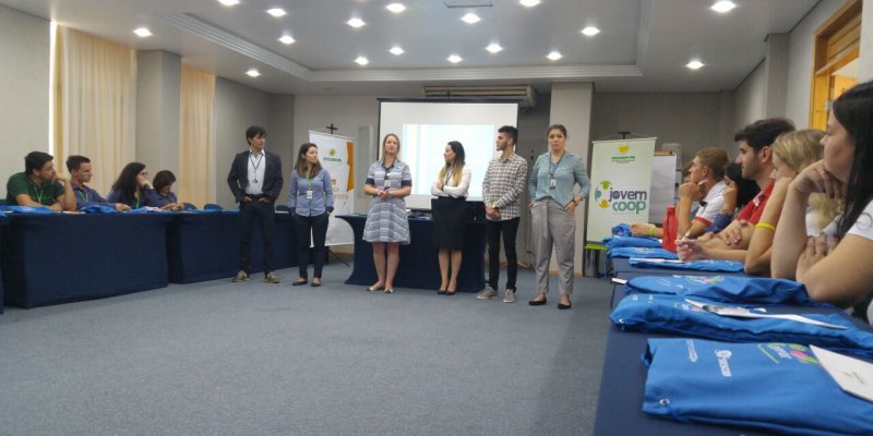 Representantes de comit&ecirc;s da Copagril participam do Elicoop Jovem