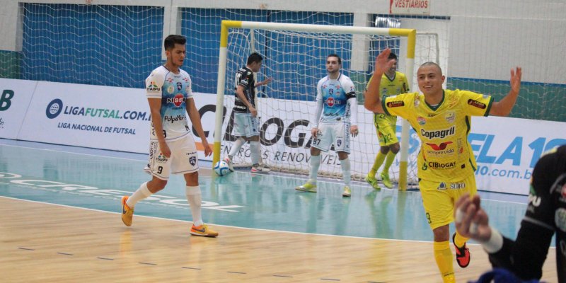 Copagril vence Foz por 4x0 e sobe na tabela de classifica&ccedil;&atilde;o da Liga Nacional
