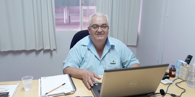 Funcion&aacute;rio completa 40 anos de trabalho na Copagril