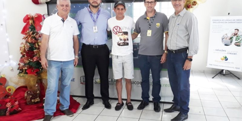 Cliente do Supermercado Copagril de Gua&iacute;ra ganha carro em sorteio