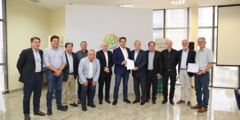 Governador Ratinho J&uacute;nior participa da 1&ordf; reuni&atilde;o da diretoria da Ocepar em 2019
