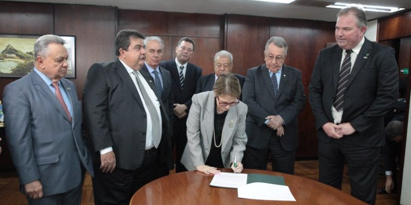 Minist&eacute;rio da Agricultura lan&ccedil;a programa Brasil Mais Cooperativo