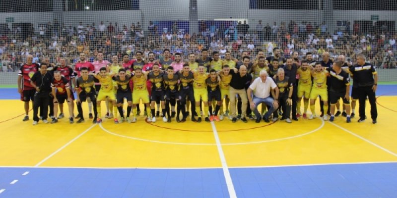 Copagril participa de reinaugura&ccedil;&atilde;o de gin&aacute;sio de esportes em Gua&iacute;ra