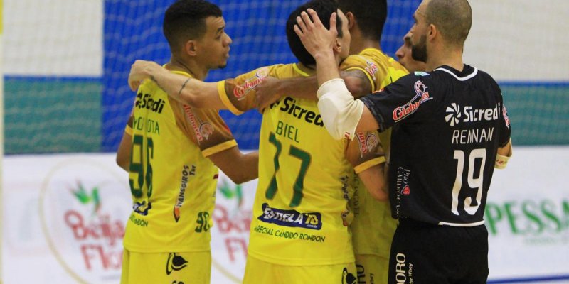 Copagril Futsal disputa semifinal no Ney Braga com entrada franca