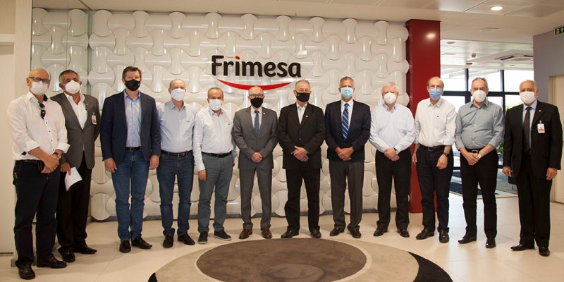 Diretor-presidente da Copagril participa de encontro com diretor-geral da Itaipu