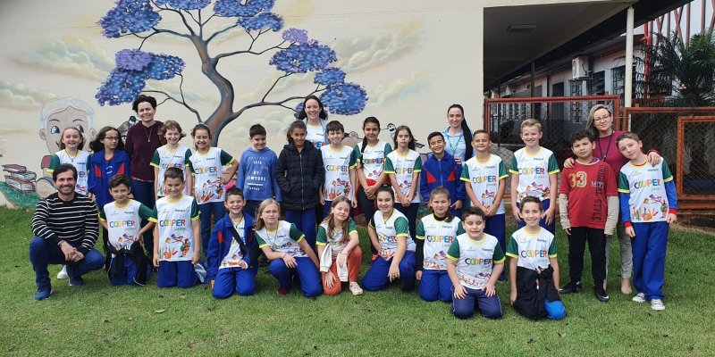 Sescoop visita escolas do Cooperjovem