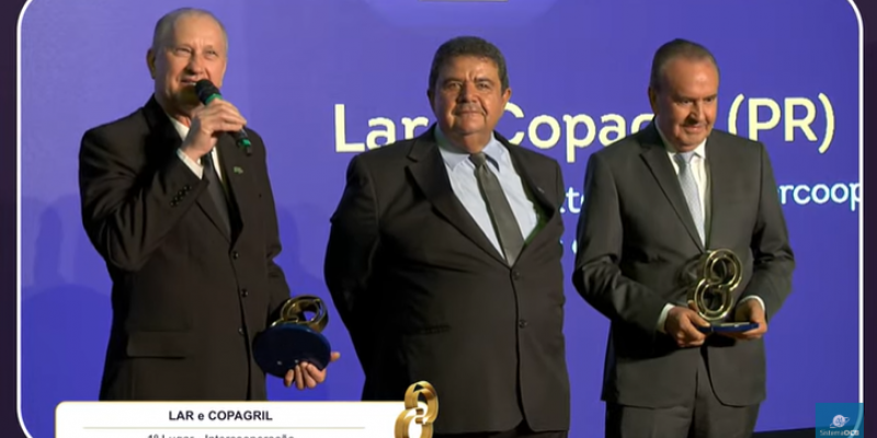 Copagril e Lar recebem premia&ccedil;&atilde;o em Bras&iacute;lia por Intercoopera&ccedil;&atilde;o