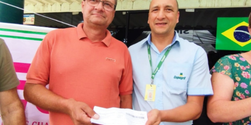 Cliente da Copagril ganha um barco no sorteio final da ACIAG. 