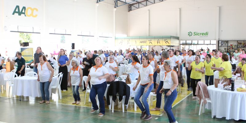 Encontro Anual dos Comit&ecirc;s Femininos Copagril re&uacute;ne mulheres dos comit&ecirc;s em um dia de divers&atilde;o