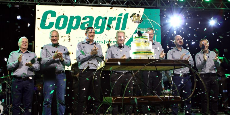 Comemora&ccedil;&atilde;o de 53 anos Copagril contou com a presen&ccedil;a de 700 associados