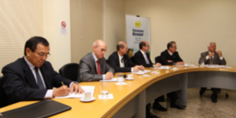SISTEMA OCEPAR: Diretores participam de reuni&atilde;o ordin&aacute;ria