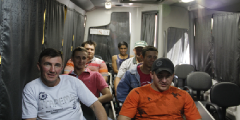 &Ocirc;nibus da Petrobras volta &agrave; Copagril para novo treinamento