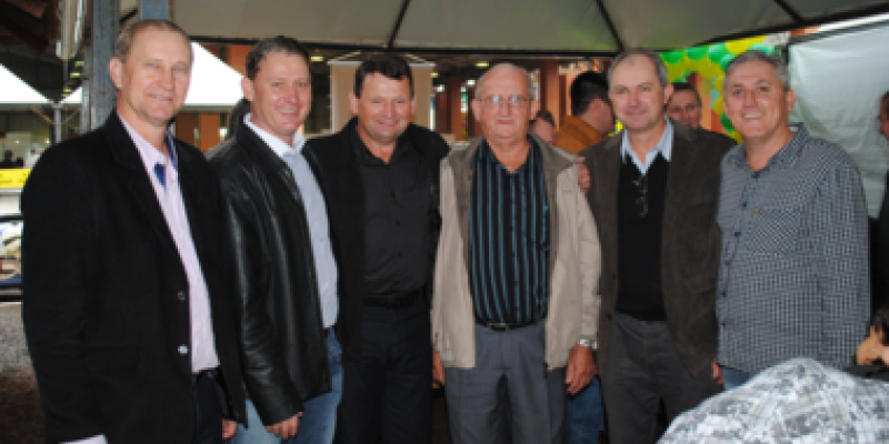 Copagril presente nas comemora&ccedil;&otilde;es do 20&ordm; anivers&aacute;rio de Entre Rios do Oeste                        