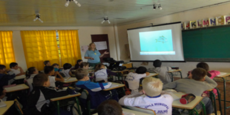 Alunos participam de palestra sobre &ldquo;A Cultura da coopera&ccedil;&atilde;o pela &aacute;gua e pela vida&rdquo;     