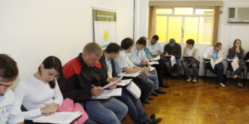 Funcion&aacute;rios recebem treinamento sobre interpreta&ccedil;&atilde;o de normas de qualidade