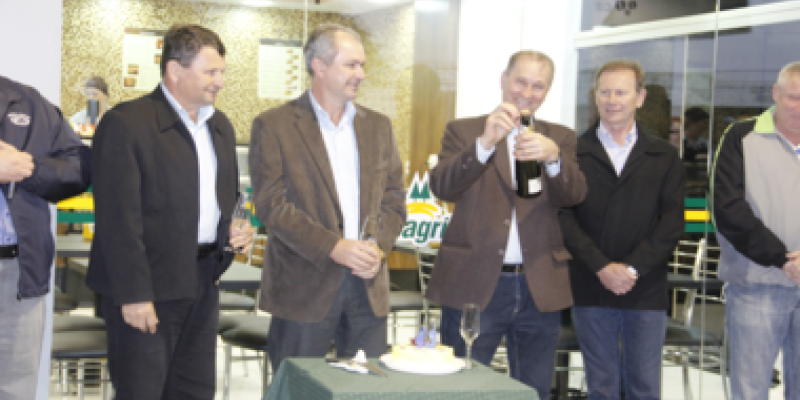 Reinaugura&ccedil;&atilde;o do Posto de Combust&iacute;veis marca os 43 anos da Copagril