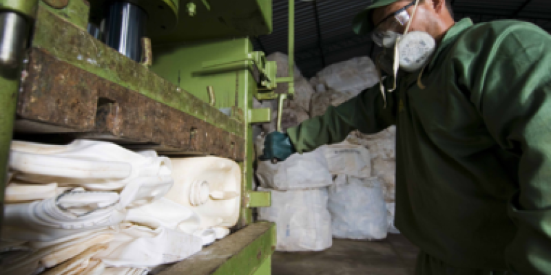 Destina&ccedil;&atilde;o correta de embalagens de defensivos agr&iacute;colas cresce 10% no Brasil