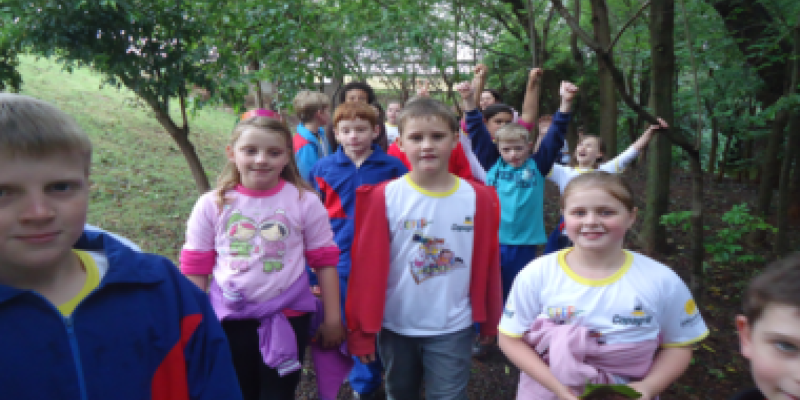 Alunos do Cooperjovem de Quatro Pontes visitam Unidade Industrial de Aves