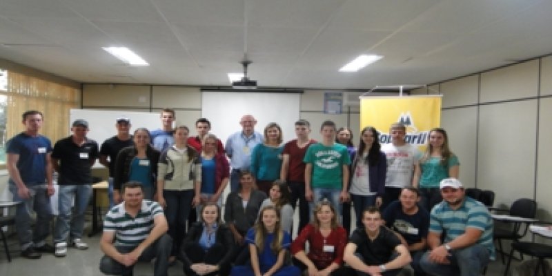  Fluxo de caixa &eacute; estudado no modular de lideran&ccedil;a jovem