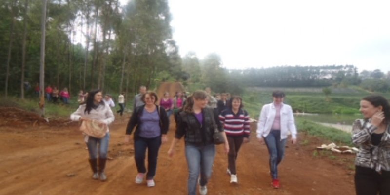  Professores do Cooperjovem conhecem Unidade Industrial de Aves