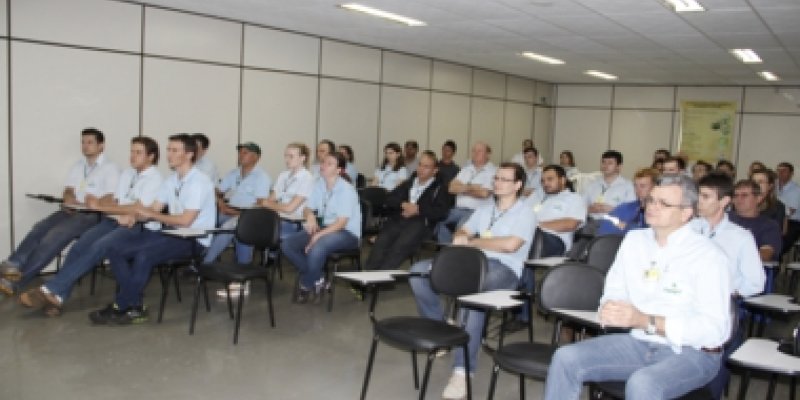  Sa&uacute;de do homem e viol&ecirc;ncia no tr&acirc;nsito s&atilde;o tema do Agosto Azul na Copagril