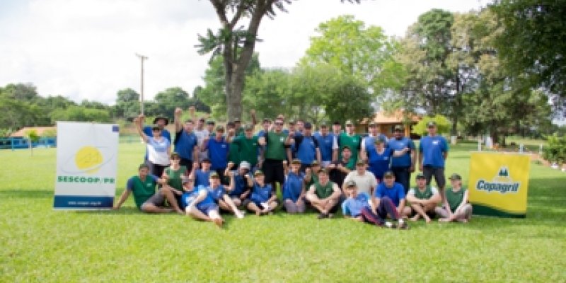  Treinamento ao ar livre p&otilde;e em pr&aacute;tica os desafios da lideran&ccedil;a 