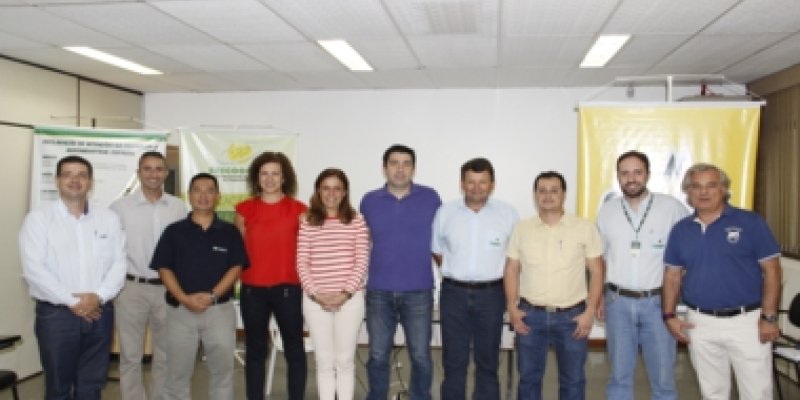 Comitiva de espanh&oacute;is visita a Copagril