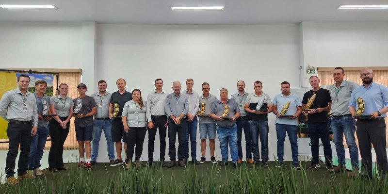 Copagril premia associados do Paran&aacute; durante Semin&aacute;rio Soja e Milho 2024
