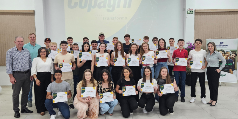Copagril realiza formatura do Programa Cooper J&uacute;nior